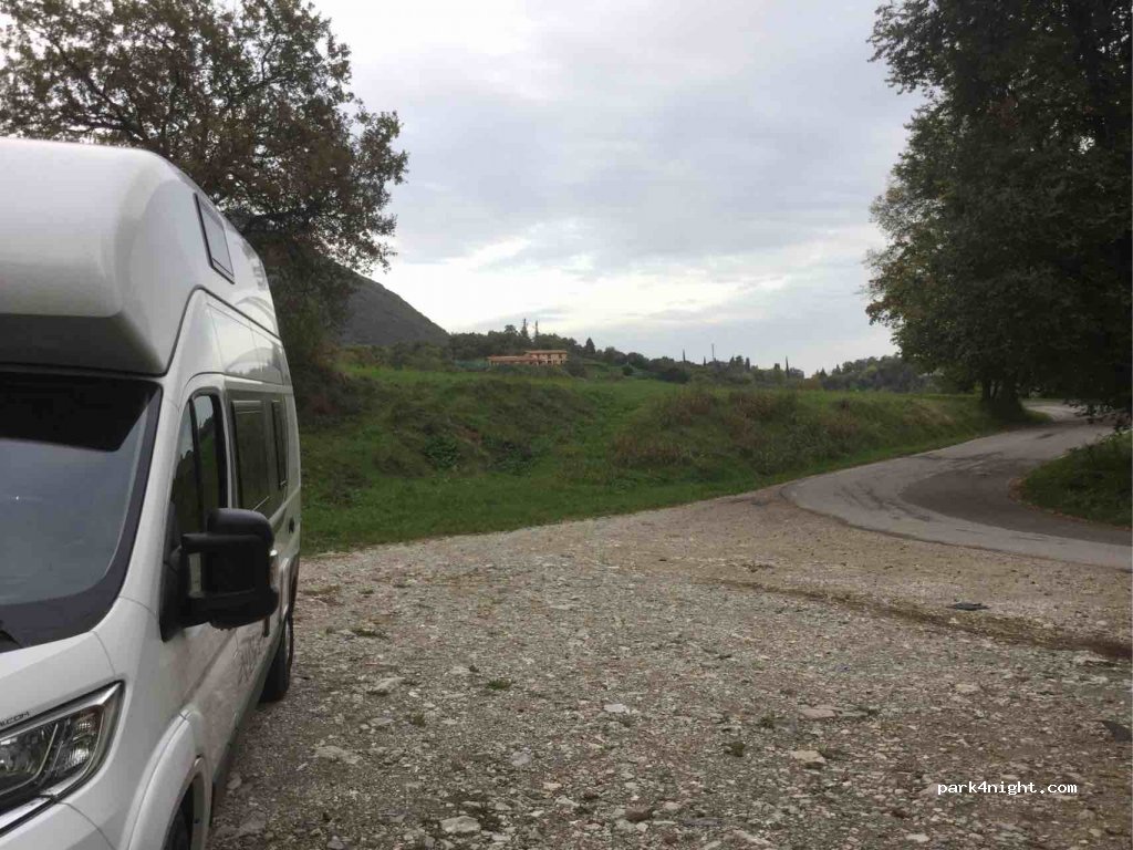 (25087) Salò - Via Serniga — foto