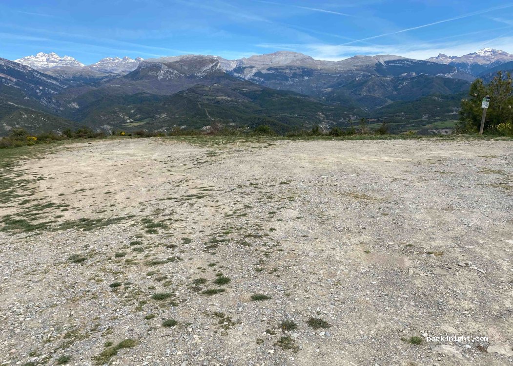 (22363) Puértolas - Unnamed Road — foto 3
