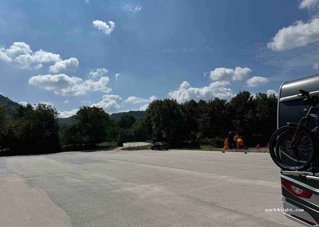(71300) Visoko - Unnamed Road — foto 4