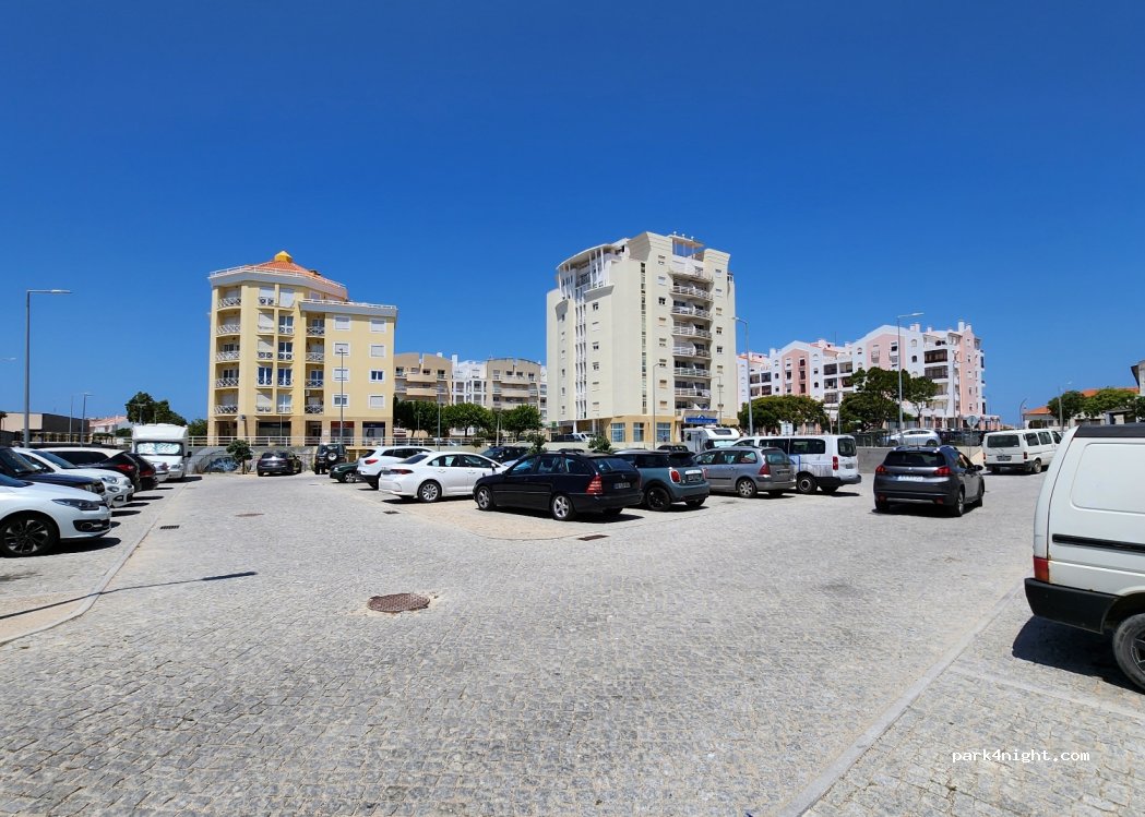 (7520) Sines - 127 Rua Marquês de Pombal — foto 4