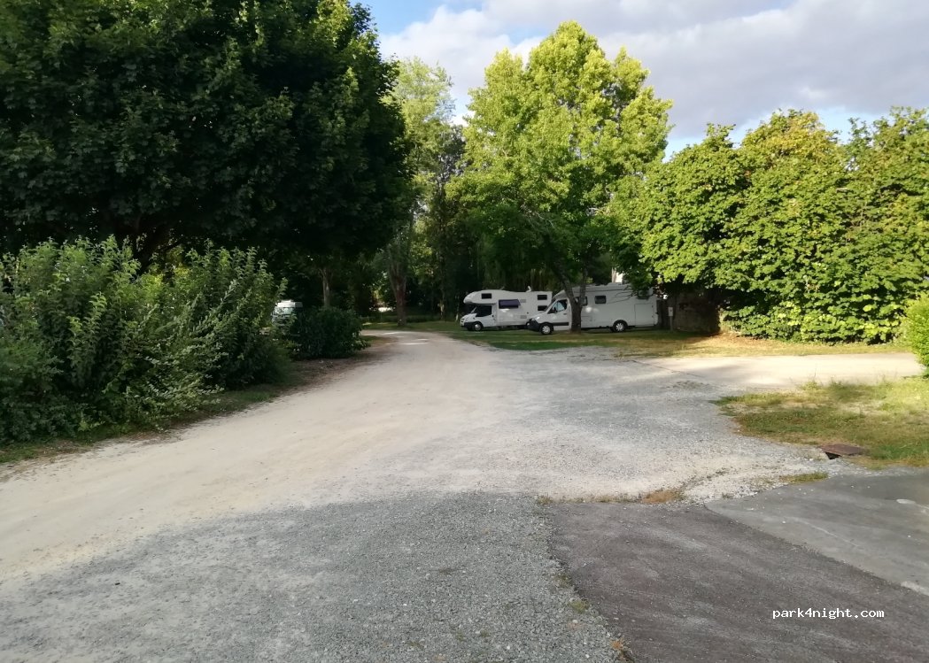 Camping de mon Village de Brioux-sur-Boutonne — foto 5