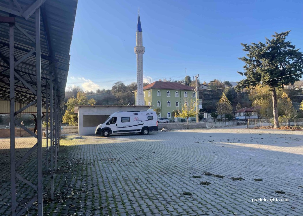 (48850) Yayapatlangiç - Unnamed Road — foto
