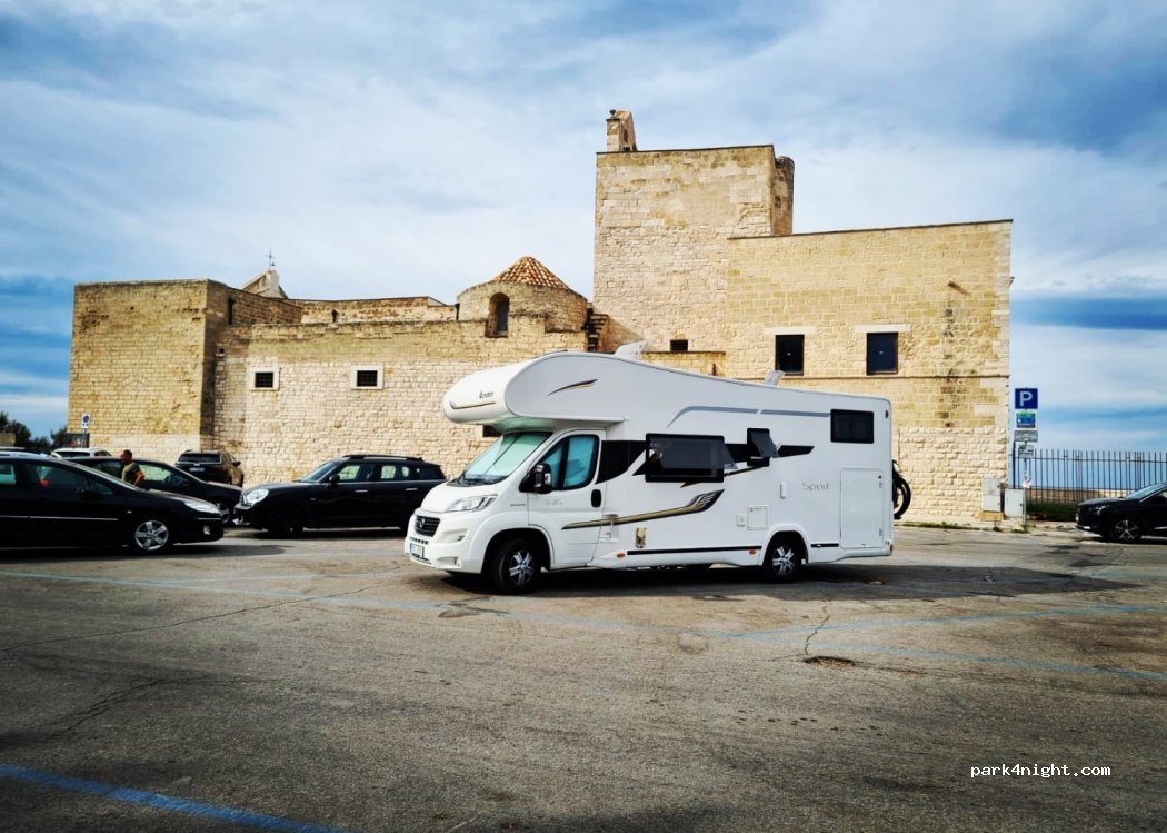 (76125) Trani - 164 Via San Maria di Colonna — foto 2