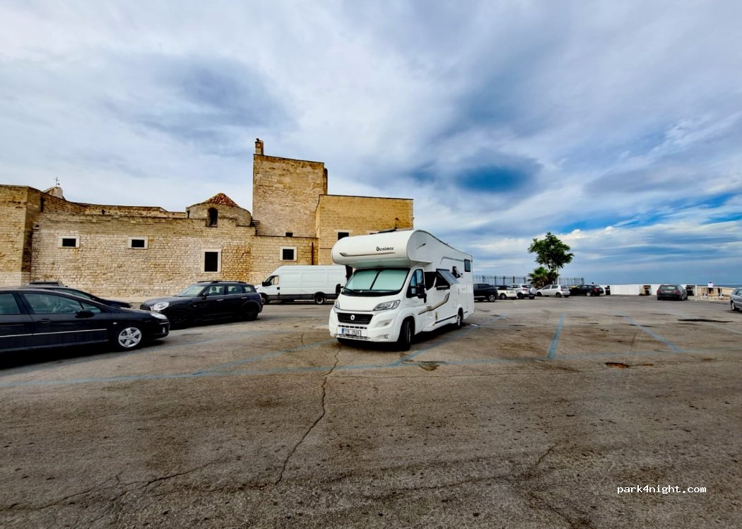 (76125) Trani - 164 Via San Maria di Colonna — foto 3