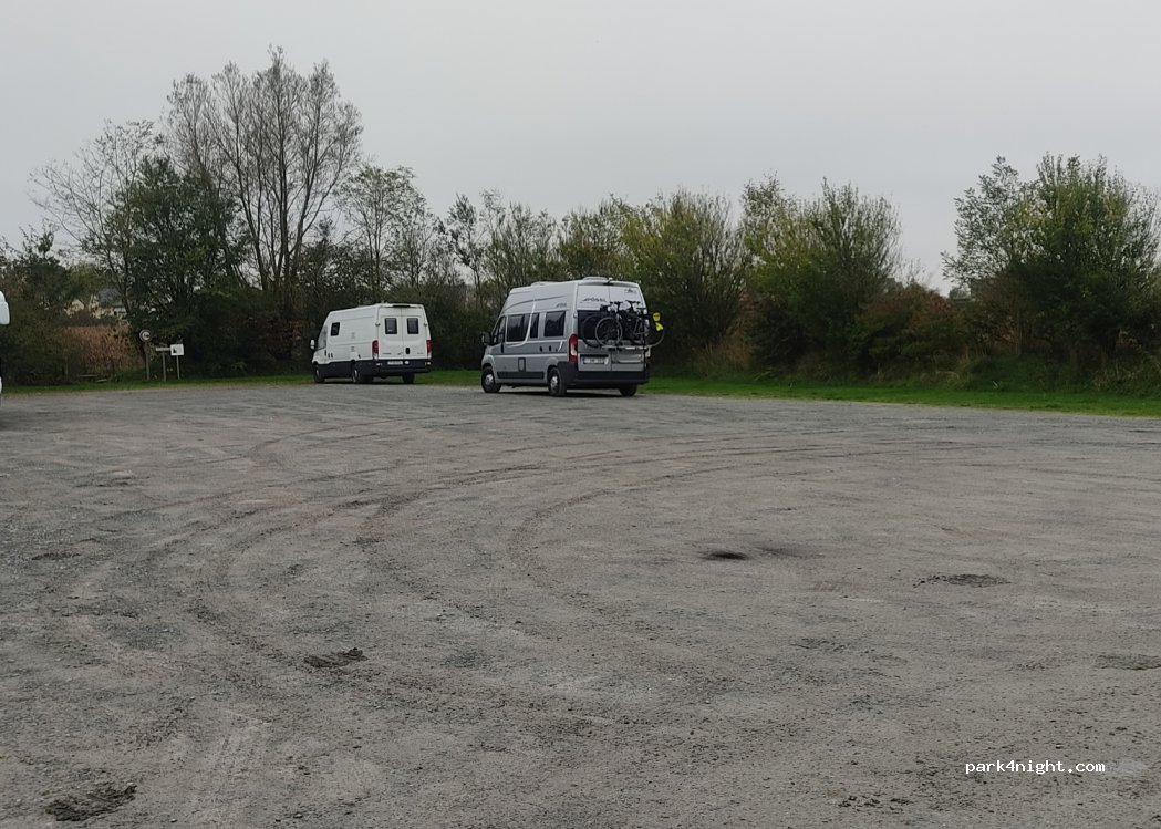 (50430) Lessay - 41 Place Saint-Cloud — foto 4