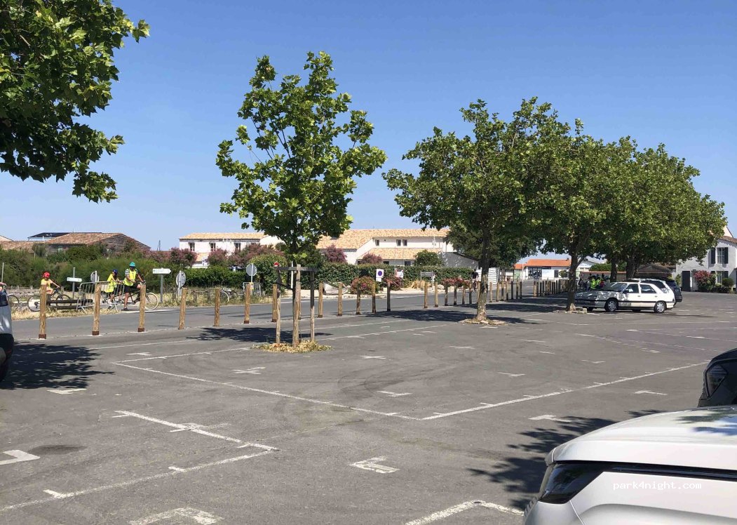 (17590) Ars-en-Ré - 12 Rue de Mouillebarbe — foto 2