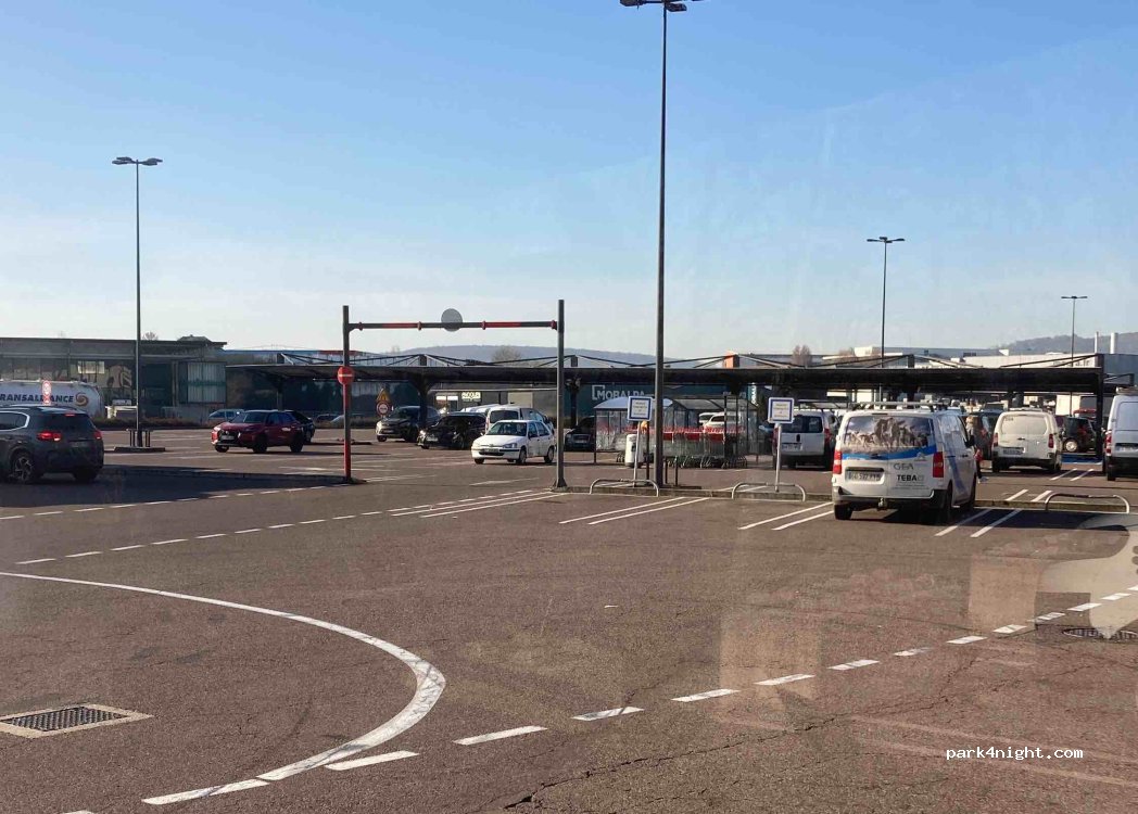 (70000) Vesoul - 1 Rue de la Vaugine — foto