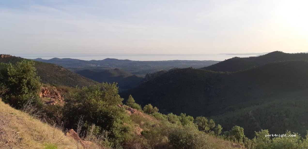 (83600) Fréjus - Route des Cols — foto