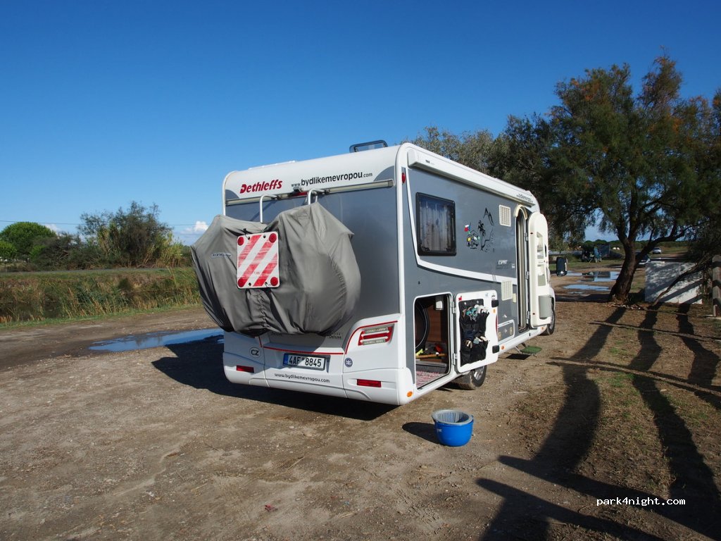 (30220) Aigues-Mortes - 58 Rue de la Pinède — foto