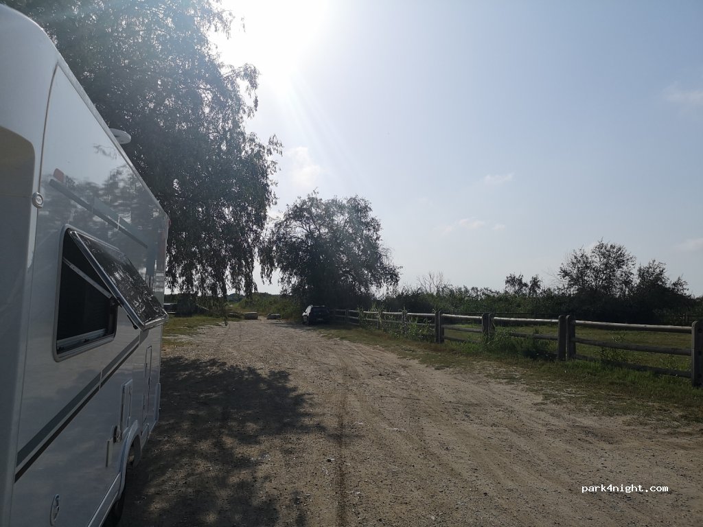 (30220) Aigues-Mortes - 58 Rue de la Pinède — foto 4