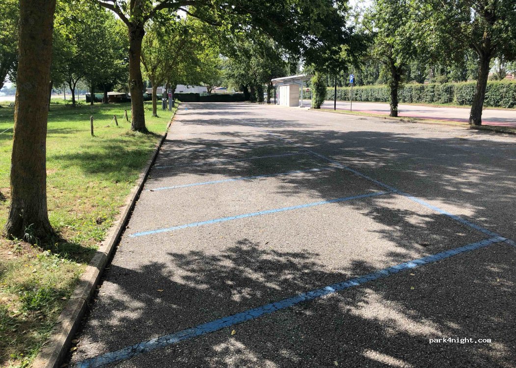 (06061) Castiglione del Lago - 9 Viale Trappes — foto 2