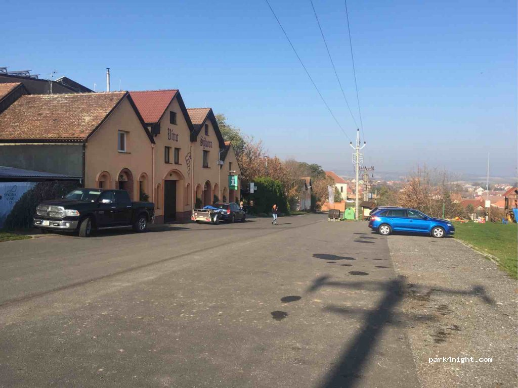 Čejkovice Kempink přímo u vinařů — foto