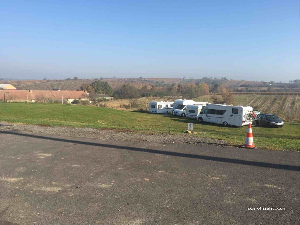 Čejkovice Kempink přímo u vinařů — foto 2