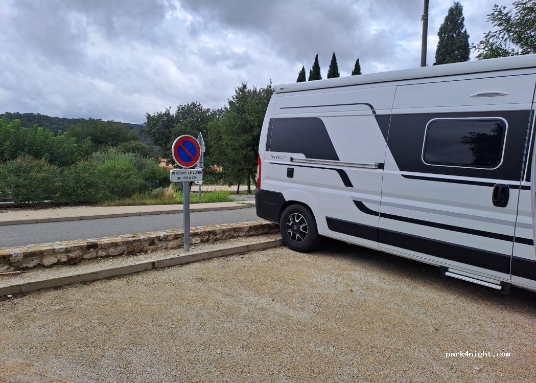 (26230) Roussas - Le Village — foto 2