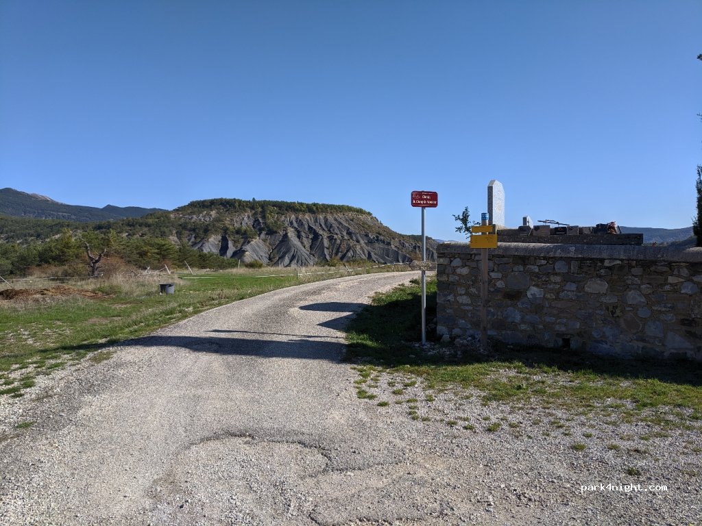 (26510) Verclause - Le Village — foto