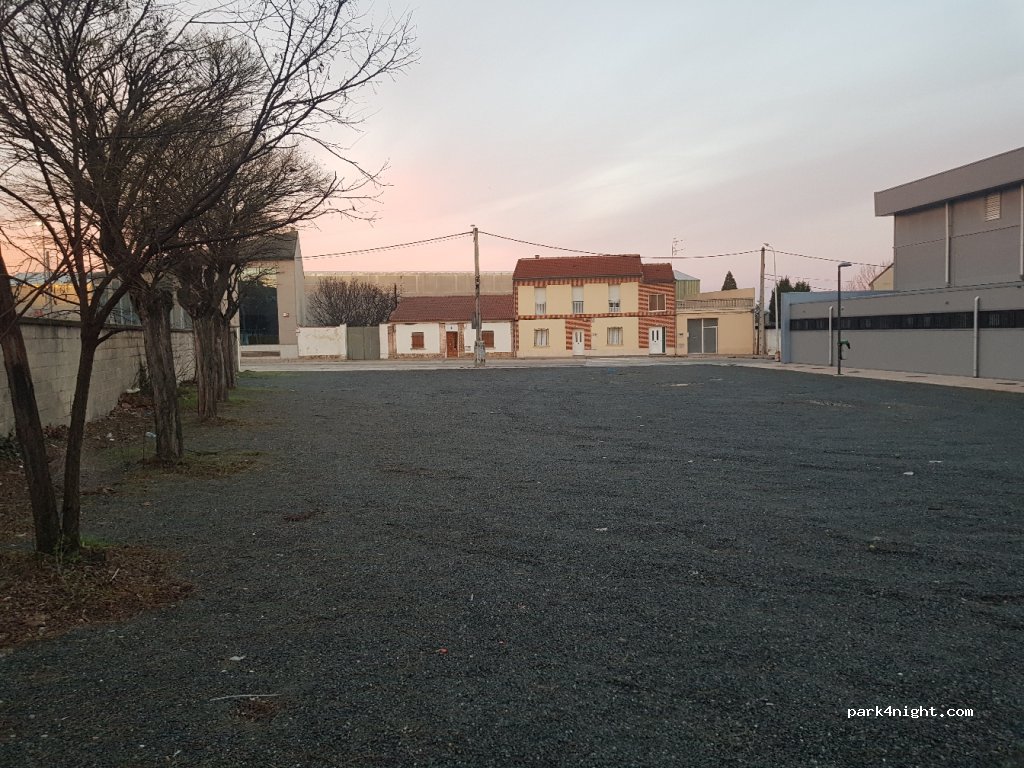 (40450) Nava de la Asunción - 11 Avenida del Balonmano Nava — foto 4