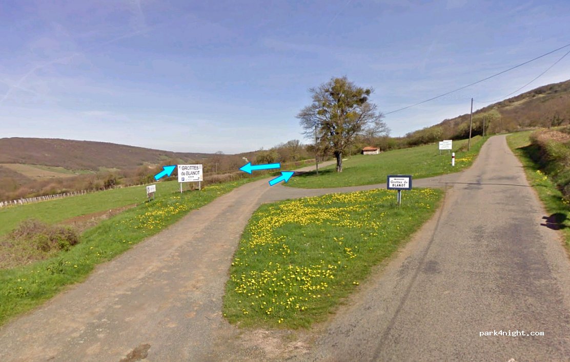 (71250) Blanot - Les Grottes — foto