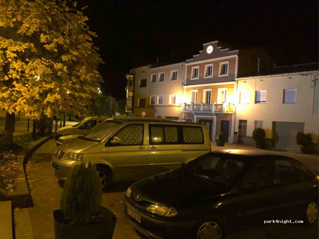 (08694) Guardiola de Berguedà - 4 Plaça Municipal — foto