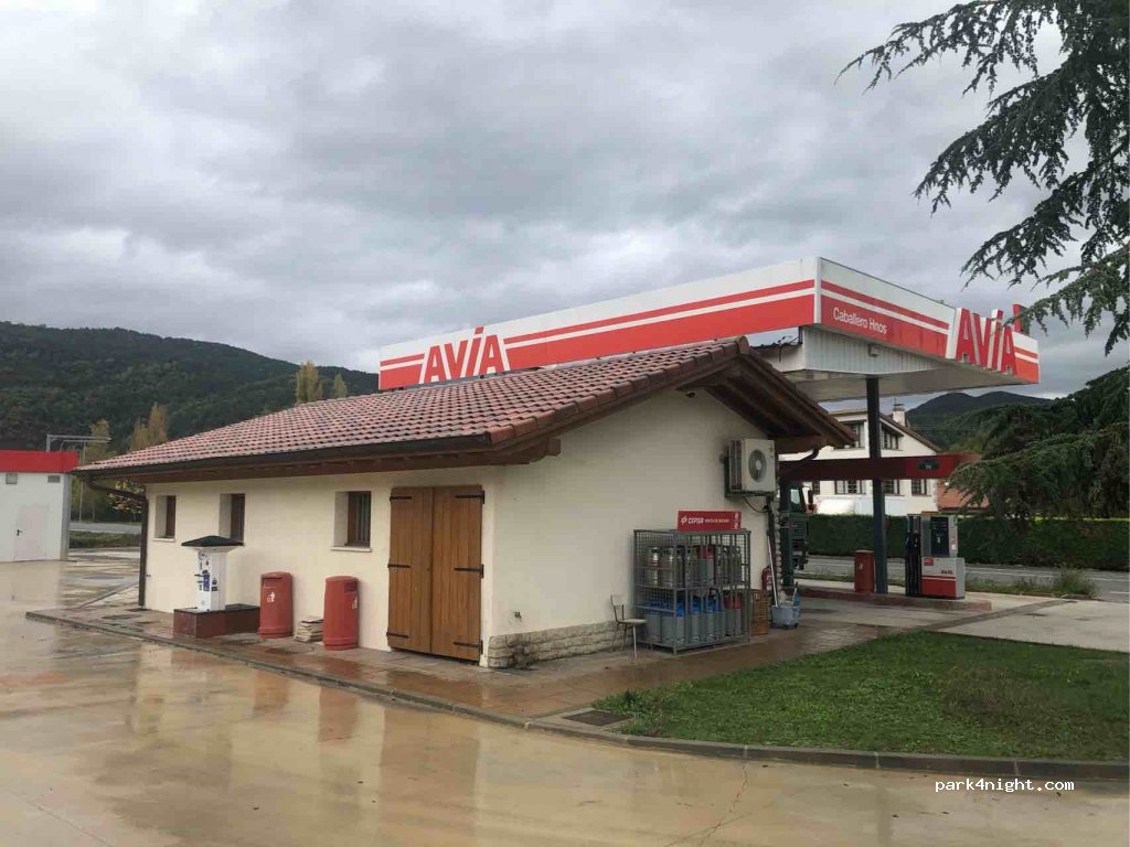 (31630) Zubiri - 56 Calle Río Arga — foto