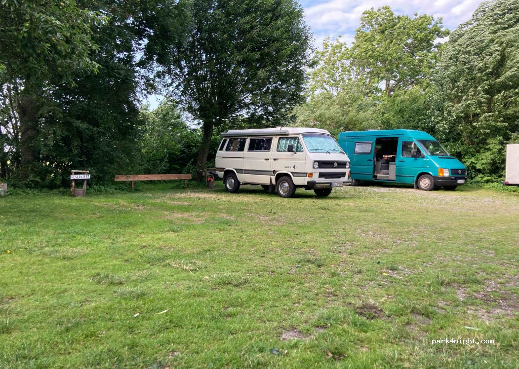 Wohnmobilstellplatz Altes Pastorat — foto