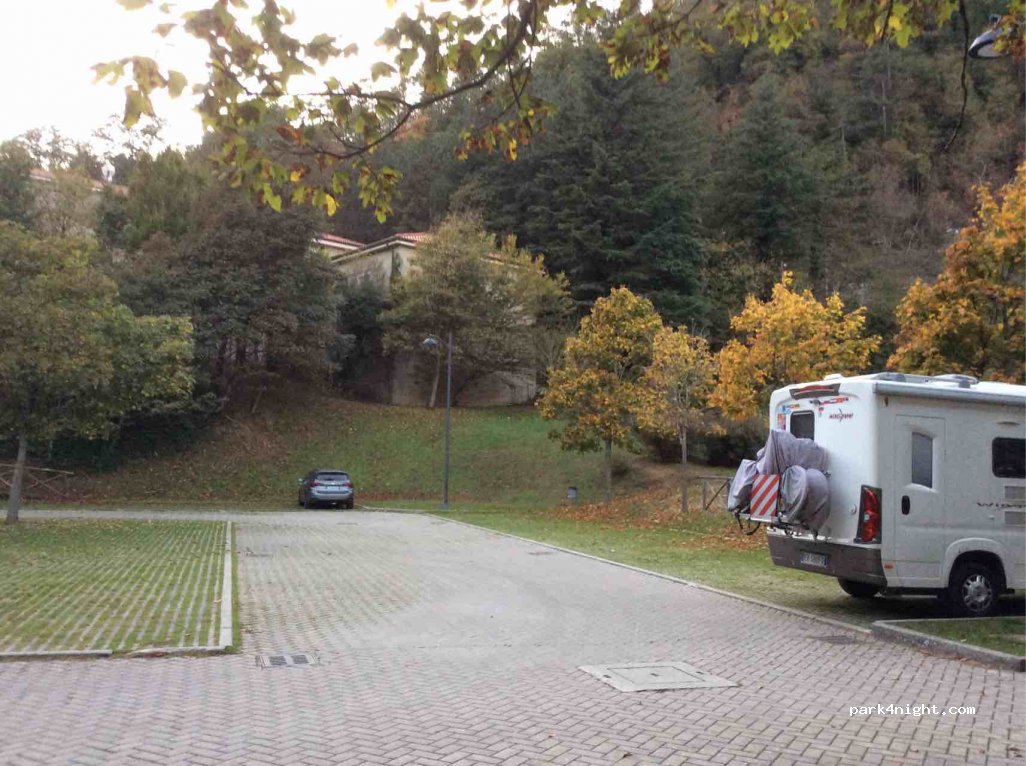 (47010) Premilcuore - 5 Piazza dei Caduti — foto