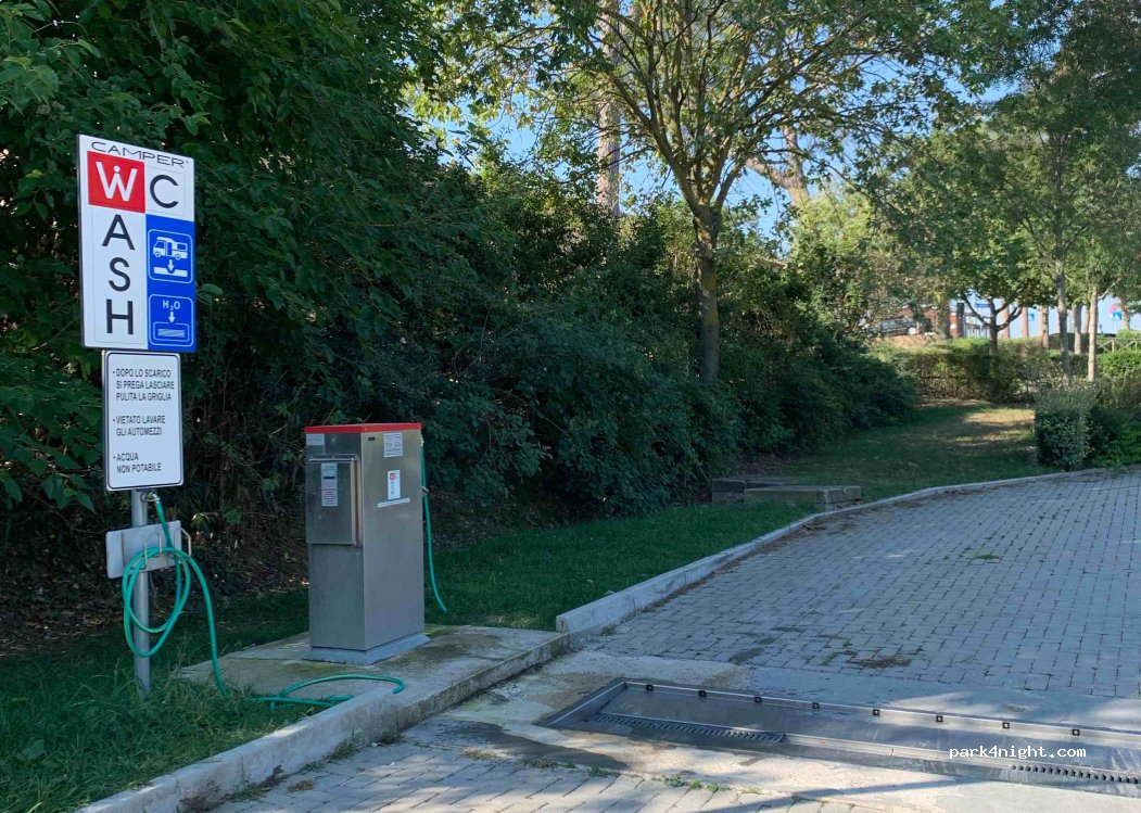 (62029) Urbisaglia MC - Abbazia Chiaravalle di Fiastra — foto