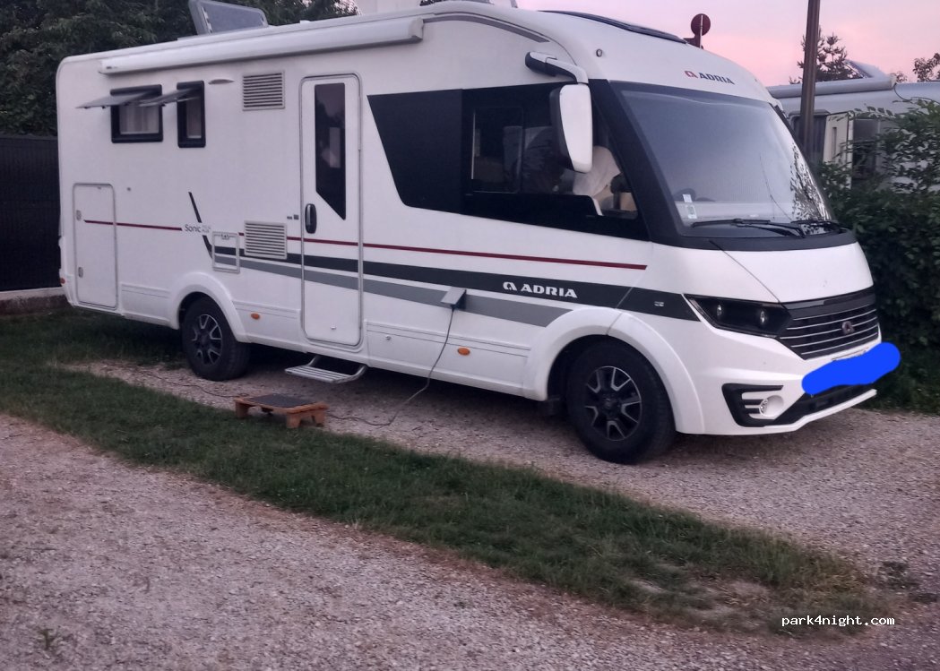 Aire camping-cars des CAILLOTES — foto 3