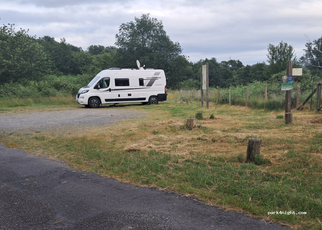 (87800) La Roche-l'Abeille - Unnamed Road — foto 5