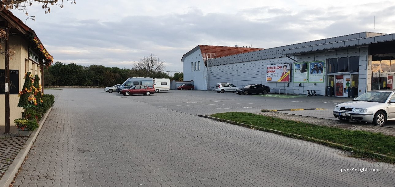 (692 01) Mikulov - 5 Republikánské obrany — foto