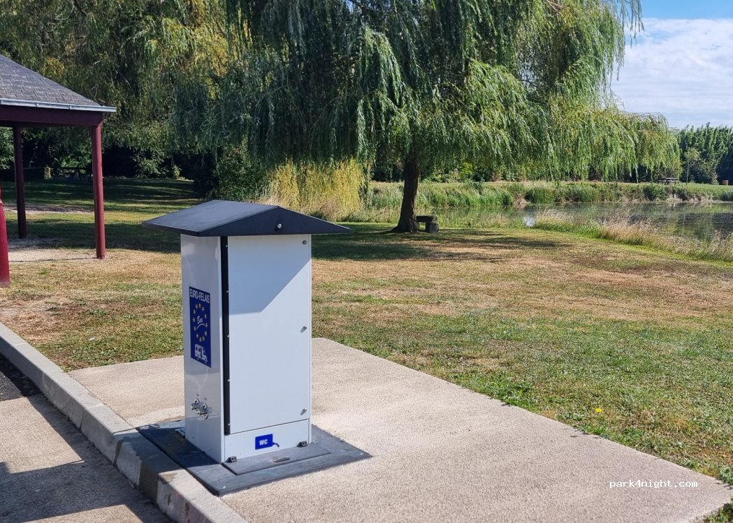 (36500) Villegouin - 2 Place de la Mairie — foto 3