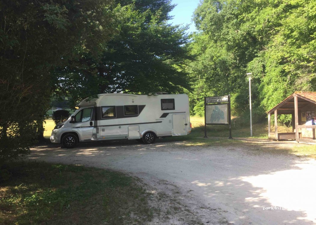 (24290) Saint-Amand-de-Coly - Unnamed Road — foto 2