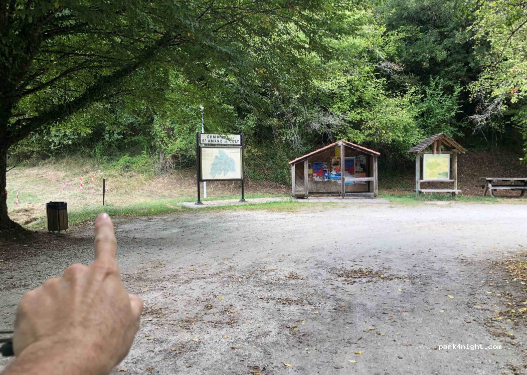 (24290) Saint-Amand-de-Coly - Unnamed Road — foto 3