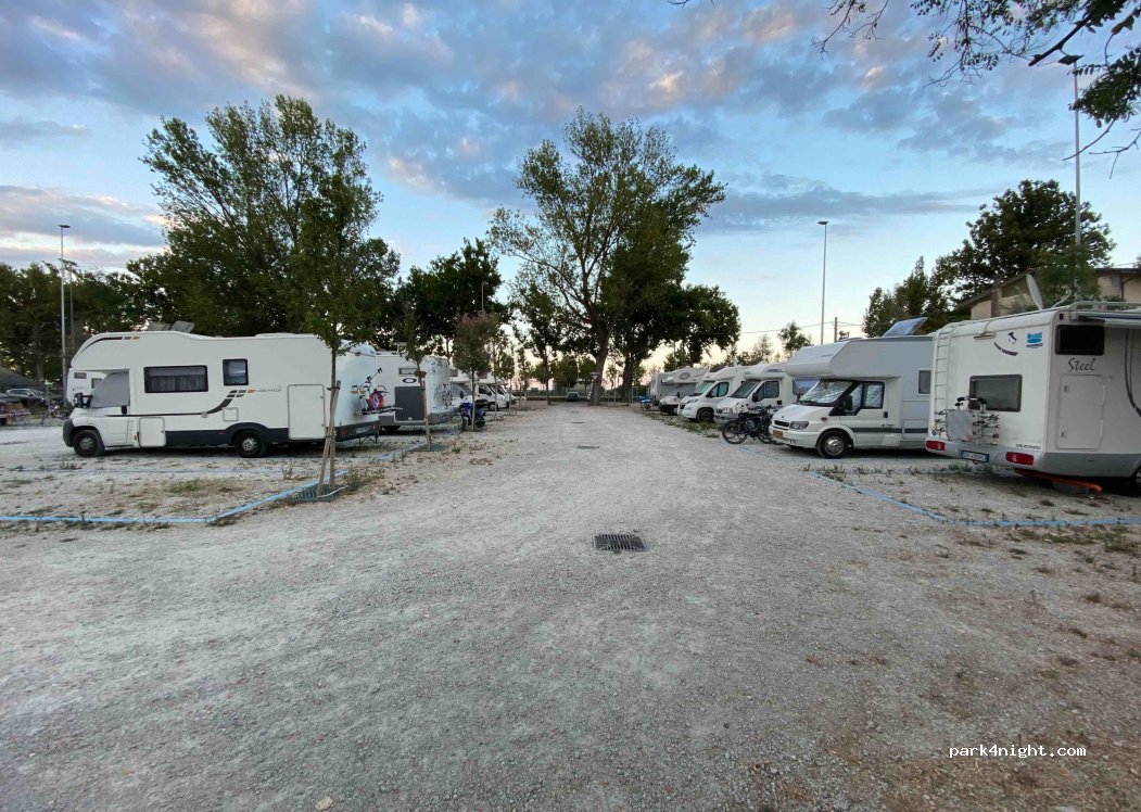 (47042) Cesenatico - 152 Viale dei Mille — foto