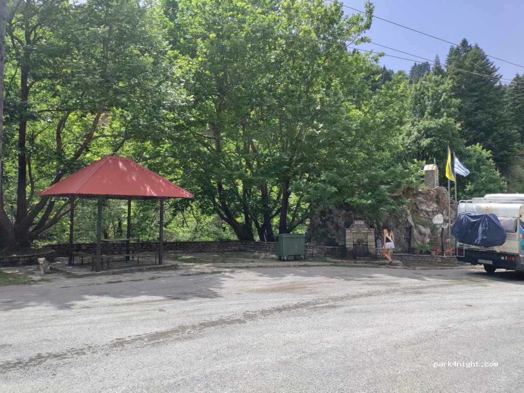(420 37)  - Ethniki Odos Artas Trikalon — foto 2