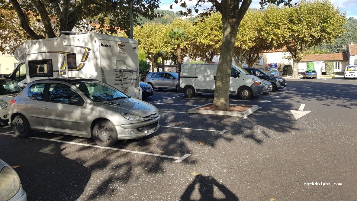 (07200) Labégude - 1 Place des Écoles — foto