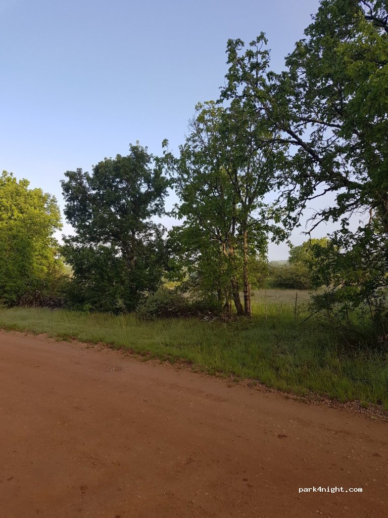 (46320) Brengues - Unnamed Road — foto 4