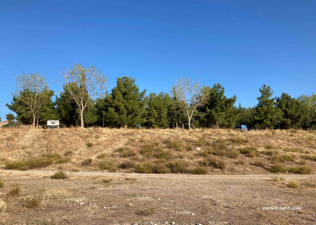 (532 00) Agios Panteleimon - Unnamed Road — foto