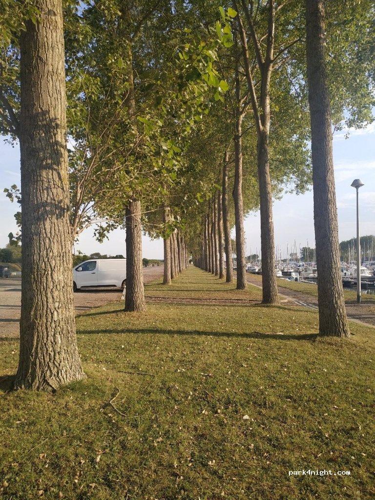 (14150) Ouistreham - Esplanade Eric Tabarly — foto 3