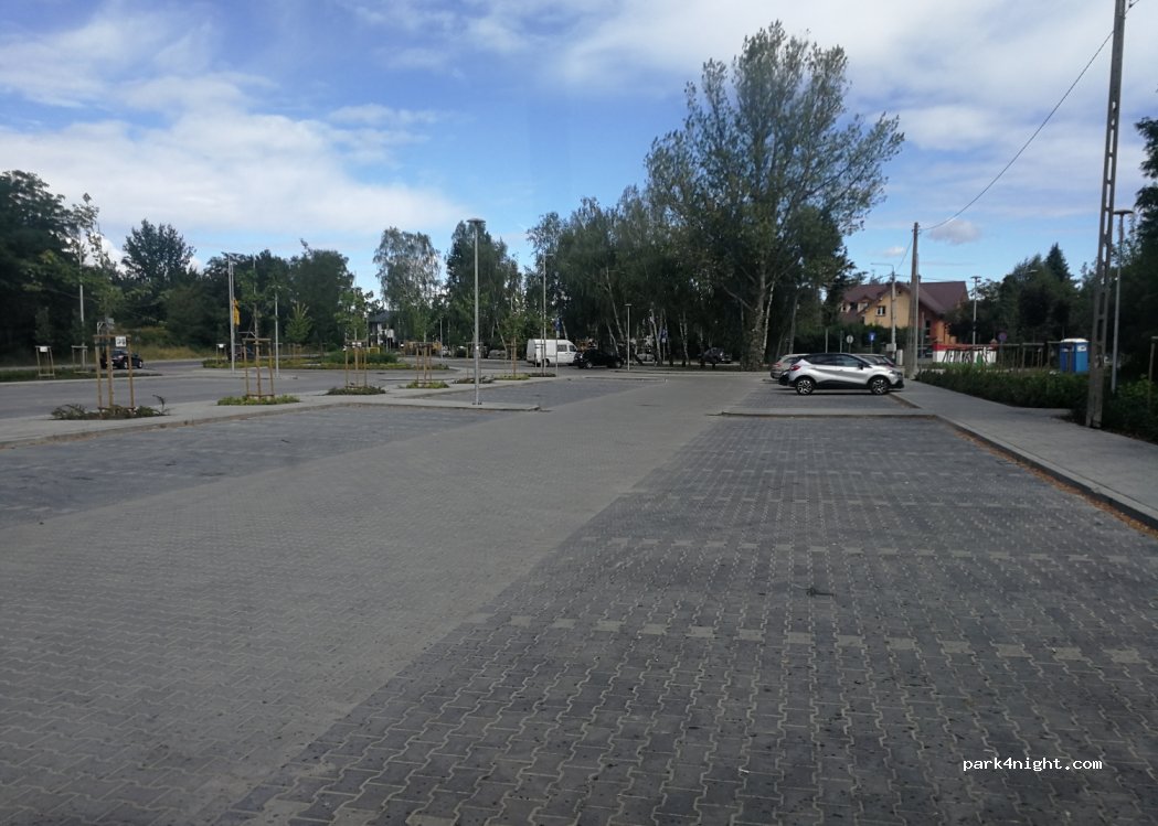 (05-220) Kobyłka - 2 Spacerowa — foto 2
