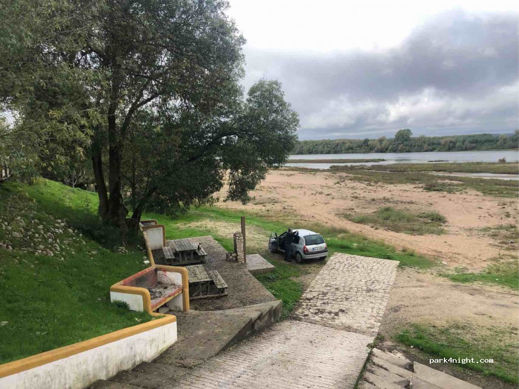 (2140) Chamusca - Avenida Dr. João Isidro dos Reis — foto 4