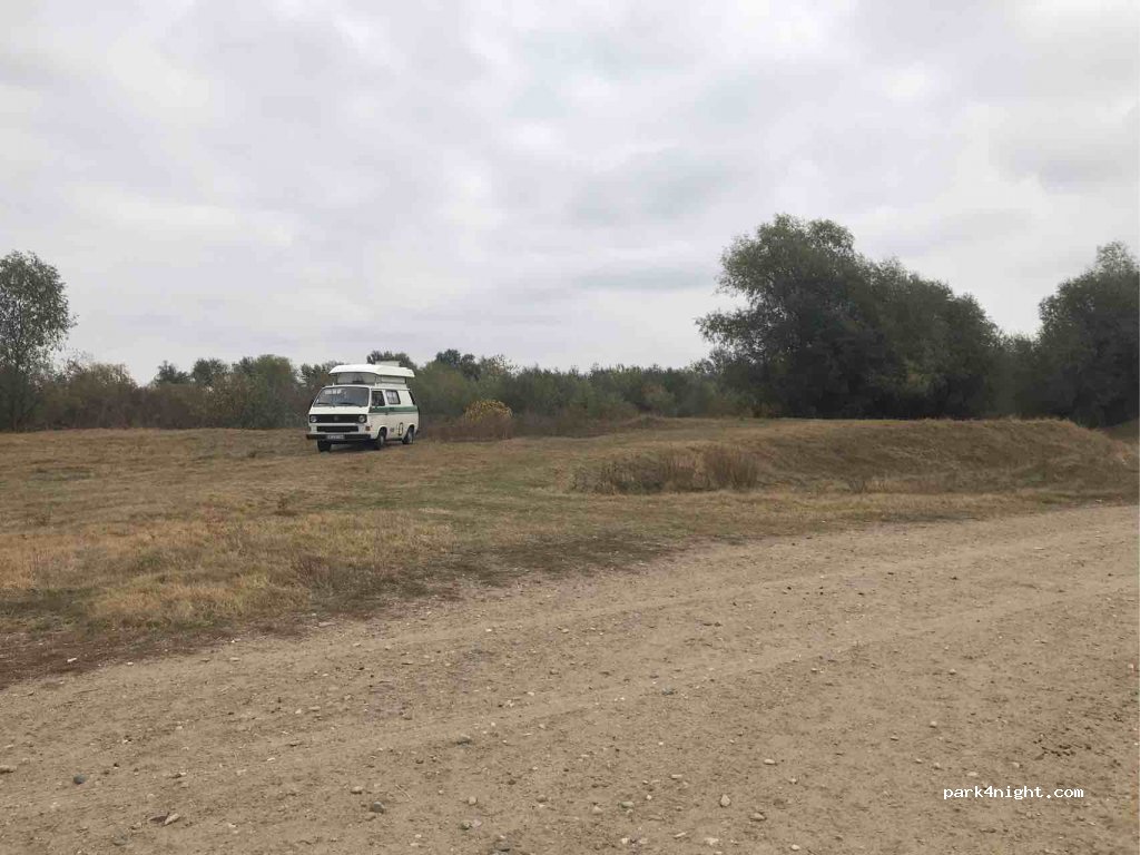 () Igriș - Unnamed Road — foto 2