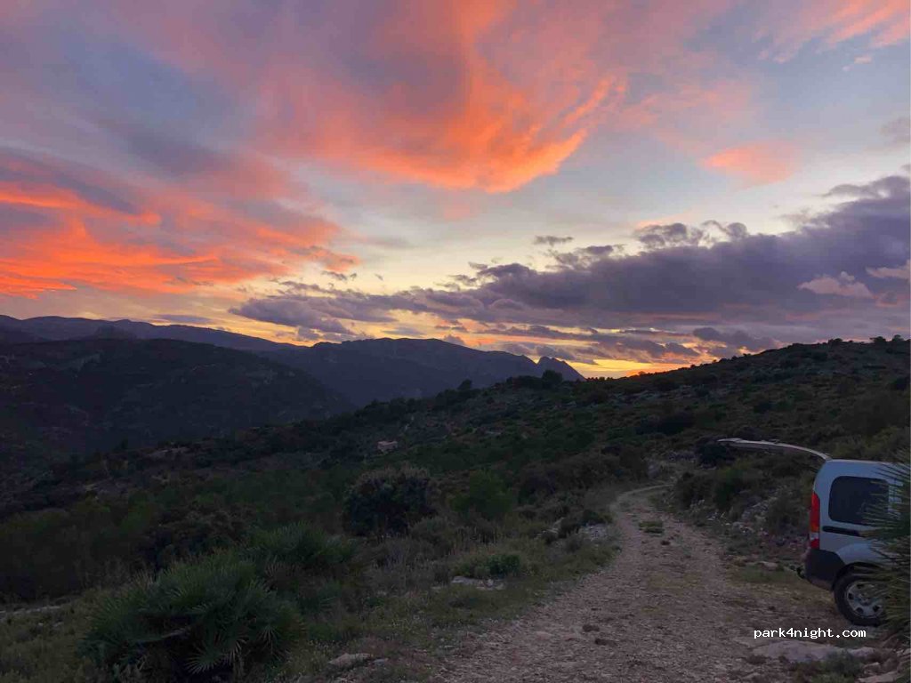 (03791) Castell de Castells - Carrer de l'Àguila — foto