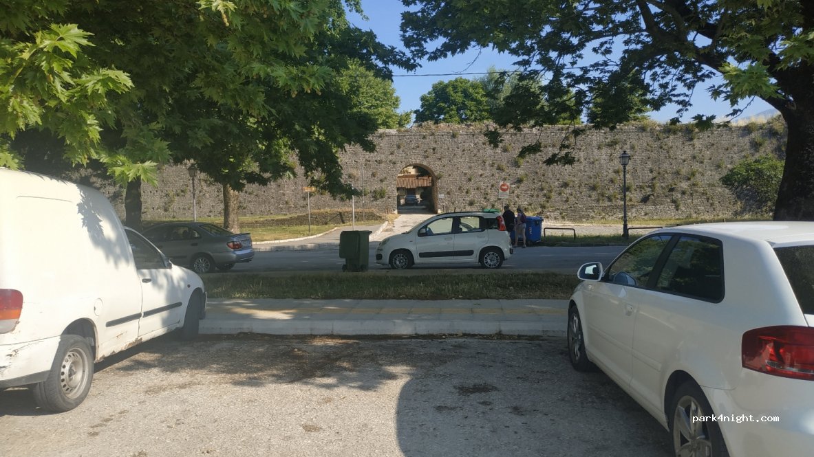 (452 21) Ioannina - 15 Ikonomou — foto