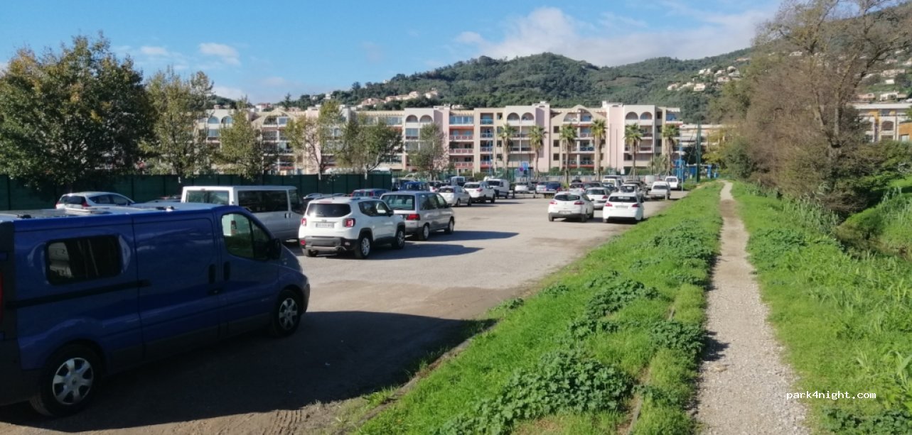 (06210) Mandelieu-la-Napoule - 650 Avenue des Anciens Combattants — foto