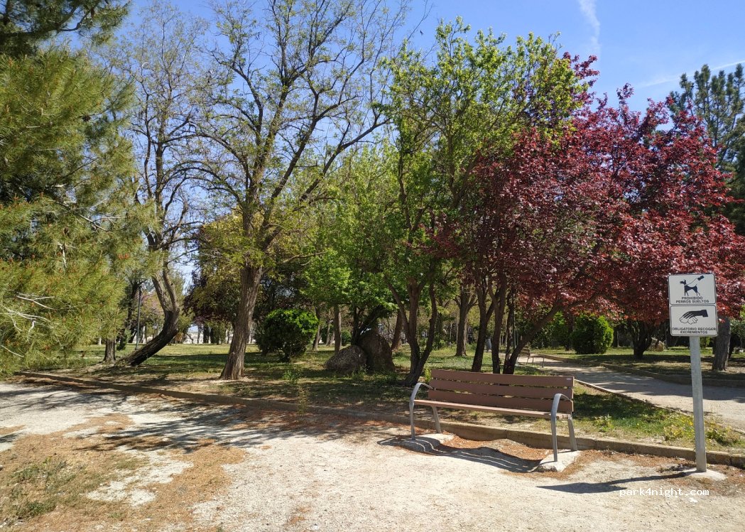 (50660) Tauste - 3 Avenida Parque — foto