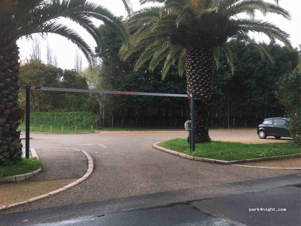 (22700) Perros-Guirec - 92 Avenue du Casino — foto