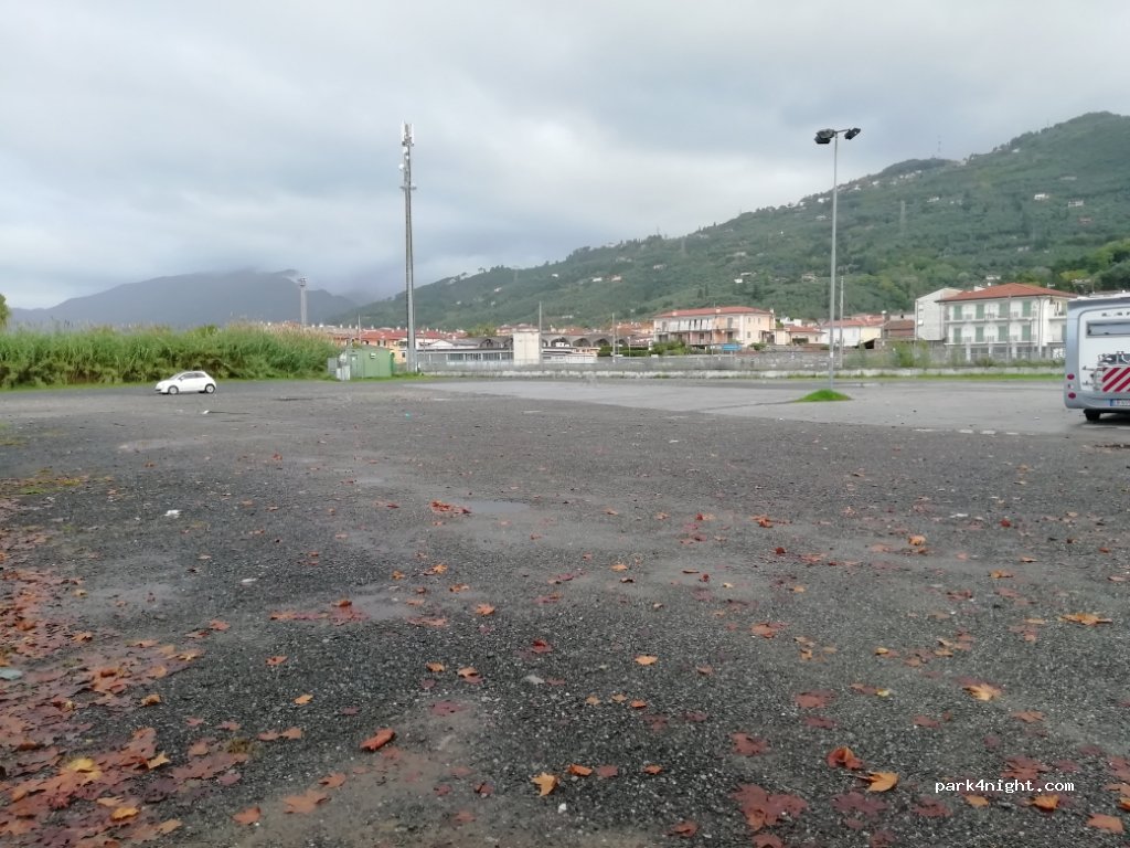 (55045) Pietrasanta - 12 Strada Statale 1 — foto 2