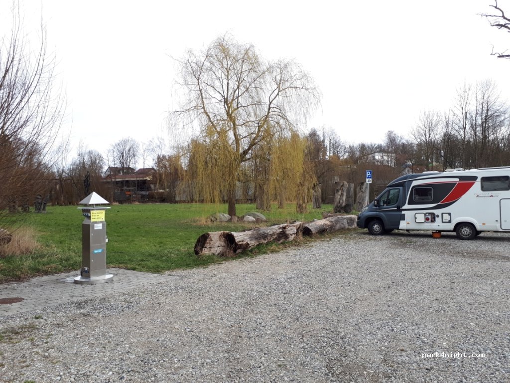Wohnmobilstellplatz Weidenpark — foto