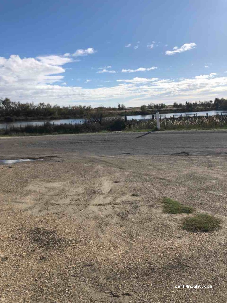 (13129) Arles - Route du Fangassier — foto