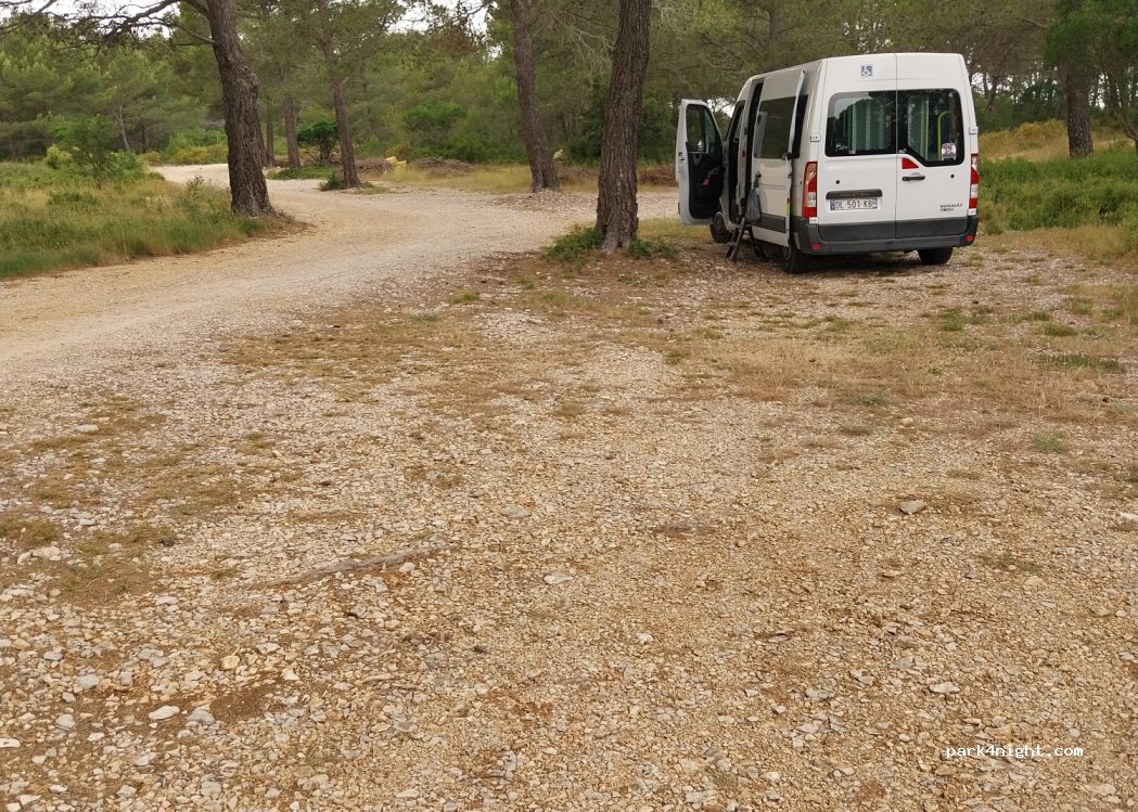 (83330) Le Castellet - Route des Garrigues — foto